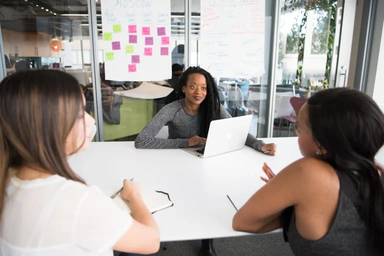 Het belang van advies, training en coaching voor professionele groei